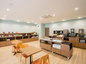 Hotel Wing International Takamatsu餐厅或其他用餐的地方