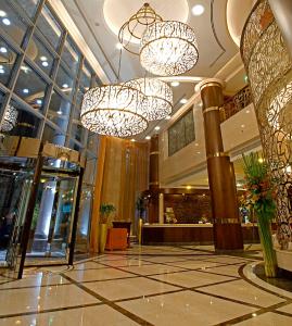 迪拜城市季节酒店大厅或接待区
