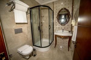 潘德玛港酒店的一间浴室