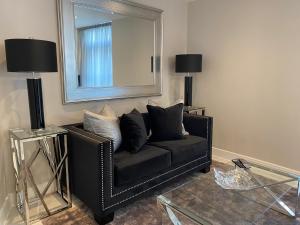 卡迪夫Exclusive Cardiff City Centre Apartment的相册照片