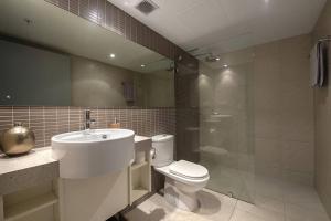 ZEN CITY & SEA Executive 1-BR Suite in Darwin CBD的一间浴室