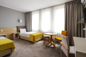 Poznań West Hotel - Airport客房内的一张或多张床位