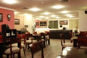 Country Plaza Motel的酒水