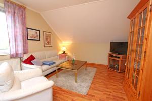 Ferienwohnung Strasen SEE 6842的休息区