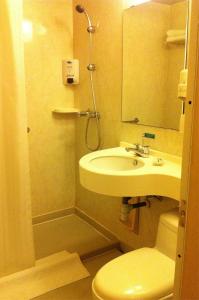 锦江之星苏州新区塔园路店的一间浴室