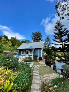 考科蒂普度假屋的蓝色房子,带花园