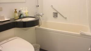 北野广场六甲庄酒店的一间浴室