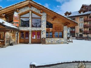 阿克1950Arc 1950 Appartement de standing Refuge du Montagnard, vue incroyable sur le Montblanc, skis aux pieds Accès spa et piscine的相册照片