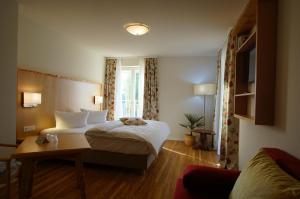 施普雷布里克酒店客房内的一张或多张床位