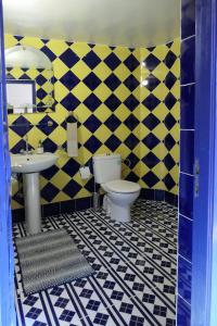 玛丽亚姆塔鲁丹特里亚德酒店的一间浴室
