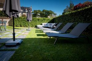 Villa Berry Centre Deauville - Chic & Stylée - Magnifique Jardin外面的花园