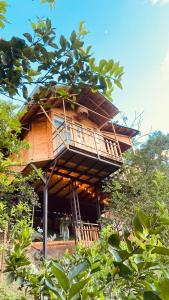 拉维加Tropical House的树屋 - 带阳台 - 中间