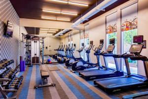 Aloft Alpharetta的健身中心和/或健身设施