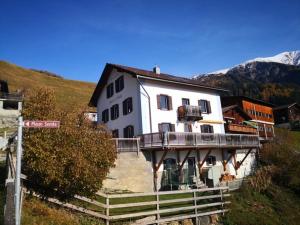 Scheidon a quiet location, beautiful, spacious holidayhouse, only for holidays, with a fantastic view, perfect for skiing, walking and hiking的相册照片