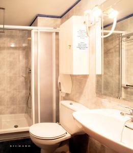 穆苏恩扎尔旅馆的一间浴室