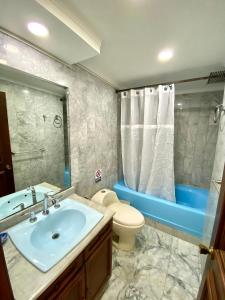 Exclusivos Apartamentos con playa privada的一间浴室