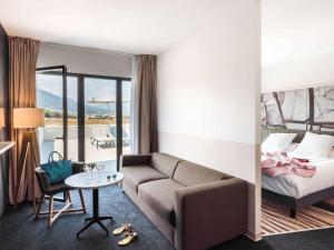 Mercure Hotel & Spa Bastia Biguglia的休息区