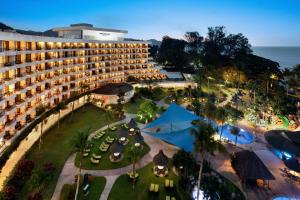 峇都丁宜槟城金沙香格里拉的享有酒店和度假村的空中景致