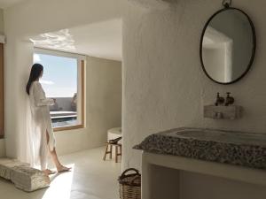 Nomad Mykonos - Small Luxury Hotels of the World的一间浴室