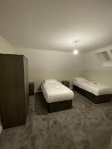 白金汉公寓客房内的一张或多张床位