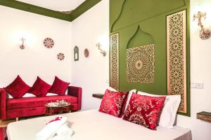Riad Nouceiba Marrakech客房内的一张或多张床位