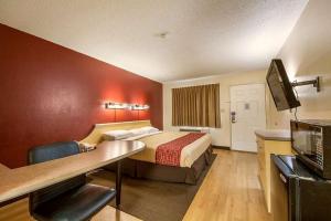 圣安东尼奥Travelodge by Wyndham San Antonio Lackland AFB North的相册照片