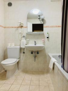 巴尔扎克酒店的一间浴室