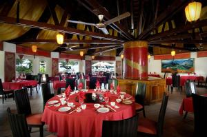 博瓦隆湾成功度假村餐厅或其他用餐的地方