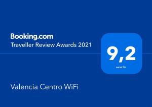瓦伦西亚Valencia Centro WiFi的蓝盒手机的截图