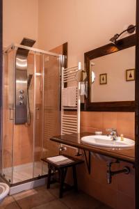 HOTEL TREVI Palazzo Natalini的一间浴室