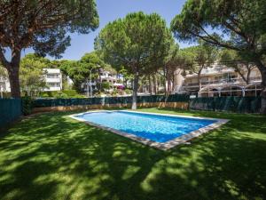 Holiday Home Calsina Baix by Interhome内部或周边的泳池