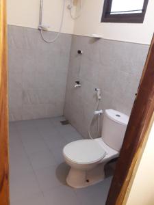 Naaval Beach Villa & Rooms的一间浴室