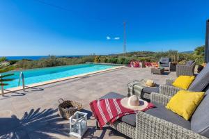 阿尔盖罗Villa Luxury Sunshine Alghero con piscina vista mare的相册照片