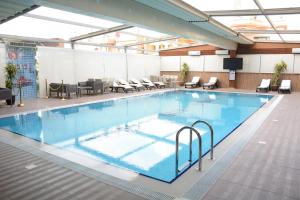 安卡瓦皇家Spa酒店 内部或周边的泳池
