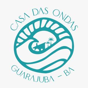 瓜拉久巴Casa das Ondas Guarajuba的棕榈树的海洋中Spa标志