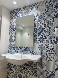 克罗姆港HPC旅馆的一间浴室