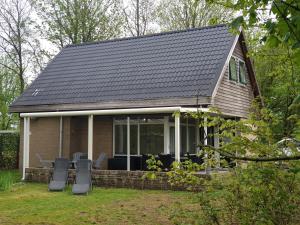 GasselteSfeervolle villa in Gasselte Drenthe bij Hemelriek的相册照片