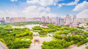 济宁济宁银座佳悦精选酒店的城市公园的空中景观