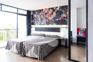 伊维萨莱斯酒店 - 仅限成人入住客房内的一张或多张床位