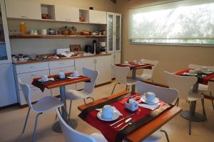 德尔诺美德霍斯特利亚生态宾馆的厨房或小厨房