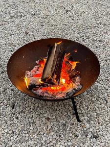 登堡Casa TX21的地面上放着火的平底锅