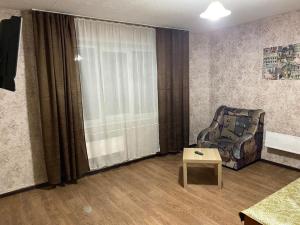 Apartment on Pavlovskogo street 21的休息区