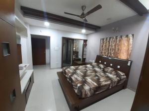 Jubilee Hills Duplex Villa For Family Stay客房内的一张或多张床位