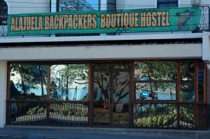 阿拉胡埃拉Alajuela Backpackers Airport Hostel的相册照片