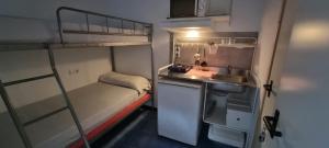 科拉雷侯ALBERGUE CRISTINA habitaciones con baño privado y mini cocina的相册照片