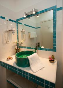 贝瑞瓦酒店的一间浴室