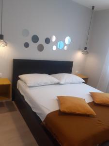 New Apartman Kozala near city centar平面图