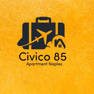 那不勒斯Civico85的航空公司的标志,带行李箱和飞机