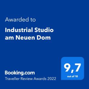 Industrial Studio am Neuen Dom的证书、奖牌、标识或其他文件