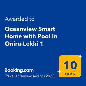 莱基Oceanview Smart Home with Pool in Oniru-Lekki 1的上面有黄色标志的数字